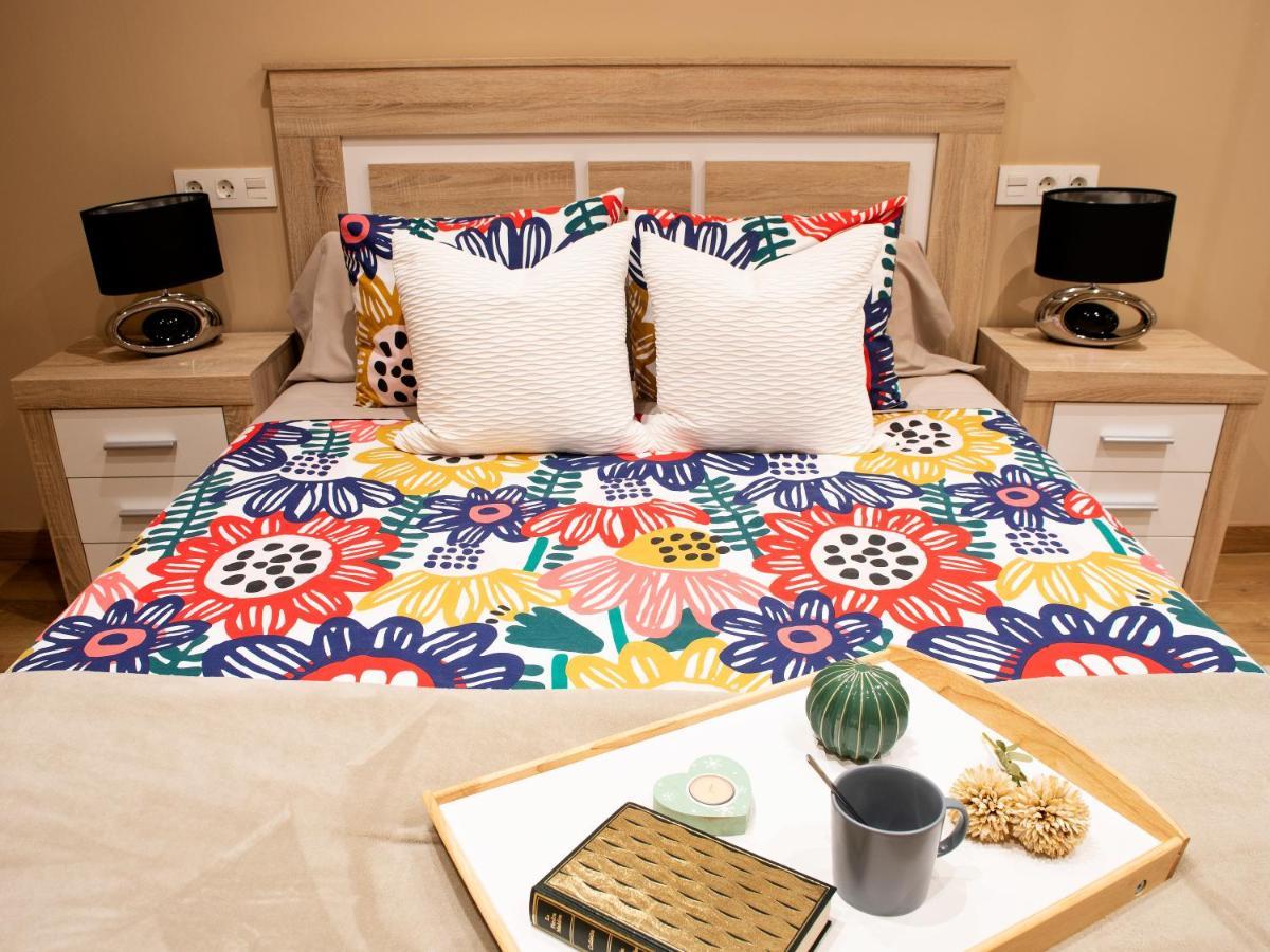Precioso Apartamento En El Centro De 阿维莱斯 外观 照片