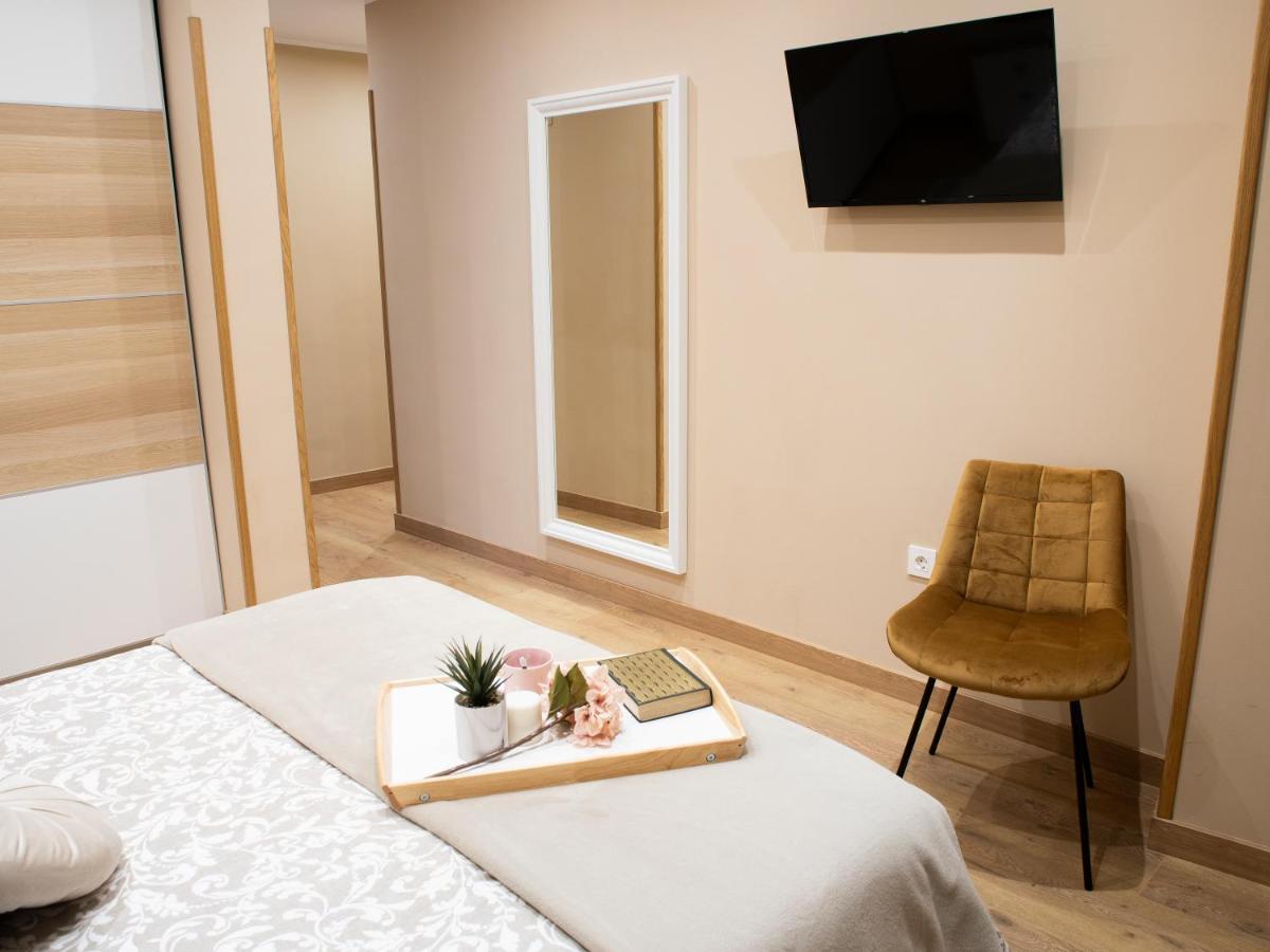Precioso Apartamento En El Centro De 阿维莱斯 外观 照片